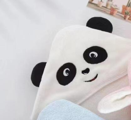 Hoodie Towel – Cuddly, Absorbent, and Fun!